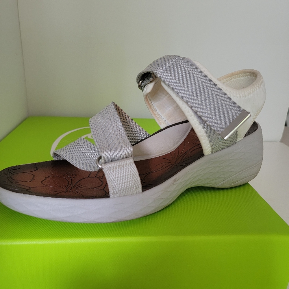 BZees Sandals